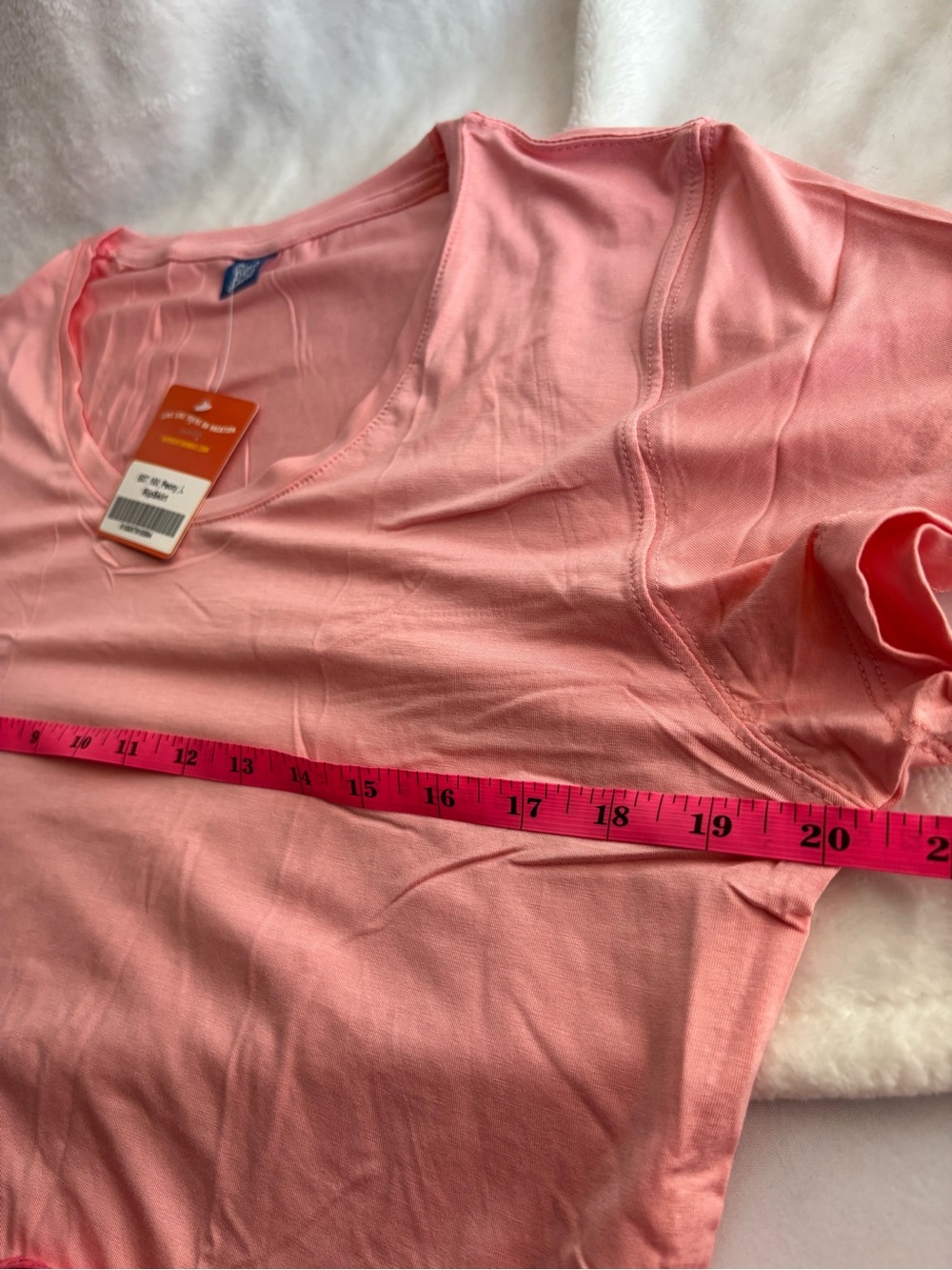 Rip Skirt Hawaii Everyday Short Sleeve T-Shirt Peony Size L NWT - Picture 8 of 9